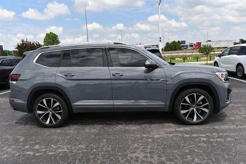 Pure Gray 2025 Volkswagen Atlas 2.0T SEL Premium R-Line