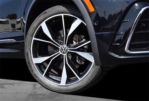 2022 Volkswagen Tiguan 2.0T SEL R-Line
