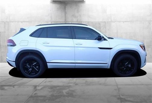 2026 Volkswagen Atlas Cross Sport 2.0T SEL R-Line Black