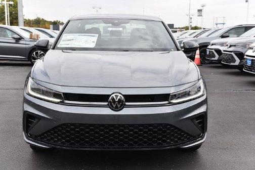Platinum 2027 Volkswagen Jetta 1.5T Sport