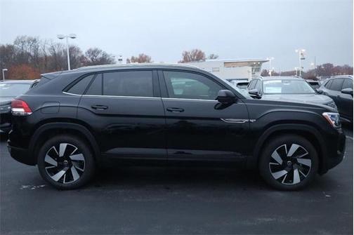 2026 Volkswagen Atlas Cross Sport 2.0T SE