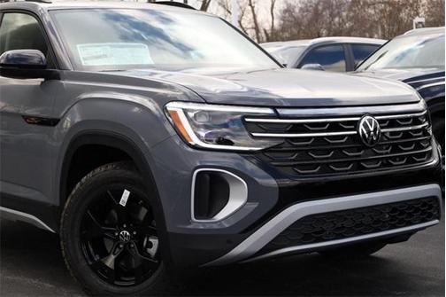 2025 Volkswagen Atlas 2.0T Peak Edition