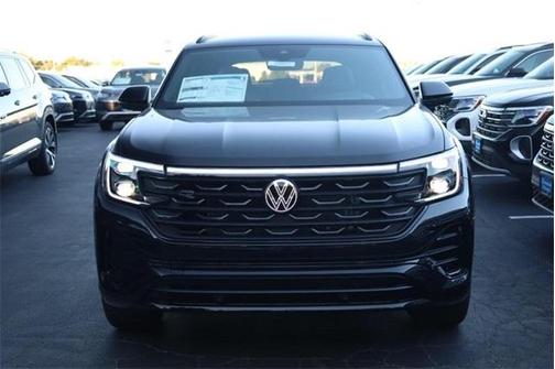 2026 Volkswagen Atlas Cross Sport 2.0T SEL R-Line Black