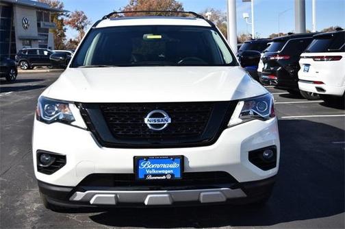 2020 Nissan Pathfinder SL