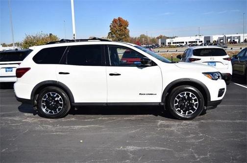 2020 Nissan Pathfinder SL