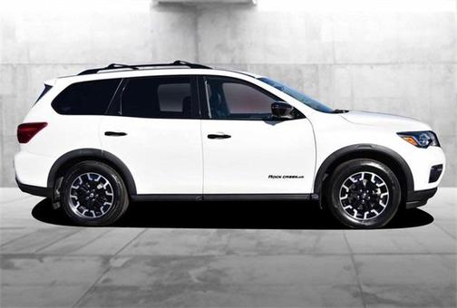 2020 Nissan Pathfinder SL