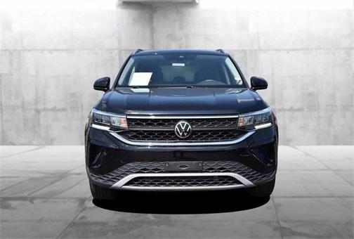 2024 Volkswagen Taos SE 4MOTION
