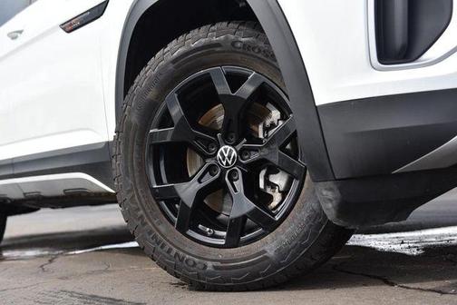 2025 Volkswagen Atlas 2.0T Peak Edition