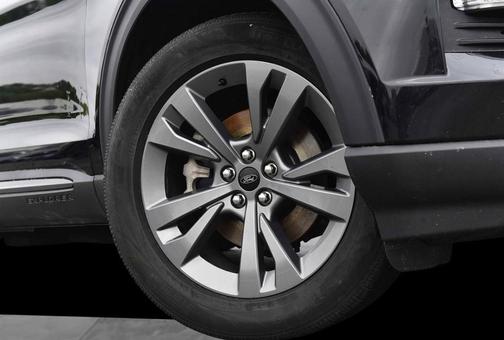 Agate Black Metallic 2021 Ford Explorer XLT