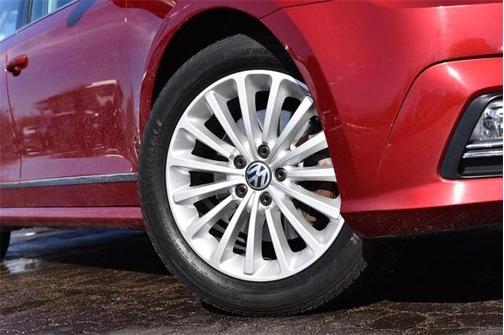 2017 Volkswagen Passat 1.8T SE