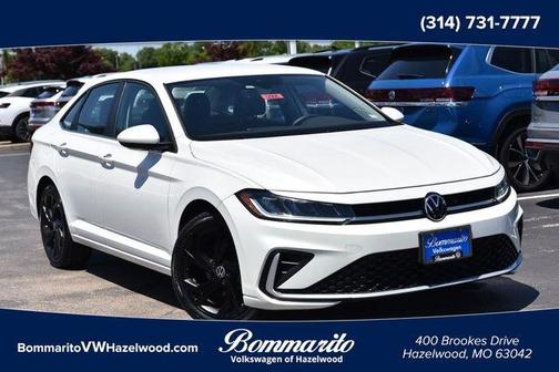 Opal White Pearl Effect 2025 Volkswagen Jetta 1.5T SE