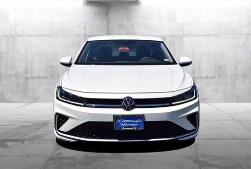 Opal White Pearl Effect 2025 Volkswagen Jetta 1.5T SE