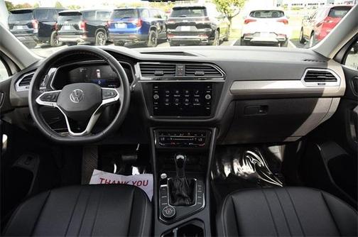 2024 Volkswagen Tiguan 2.0T SE