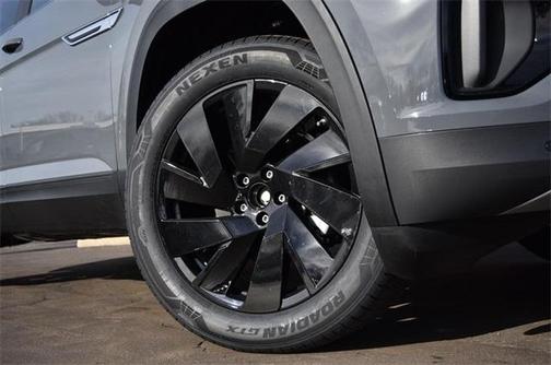 2026 Volkswagen Atlas Cross Sport 2.0T SE