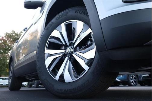 2026 Volkswagen Atlas Cross Sport 2.0T SE