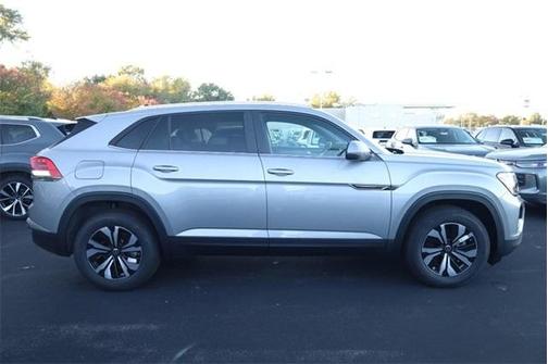 2026 Volkswagen Atlas Cross Sport 2.0T SE