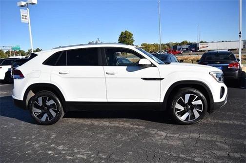 2025 Volkswagen Atlas Cross Sport 2.0T SE w/Technology 4MOTION