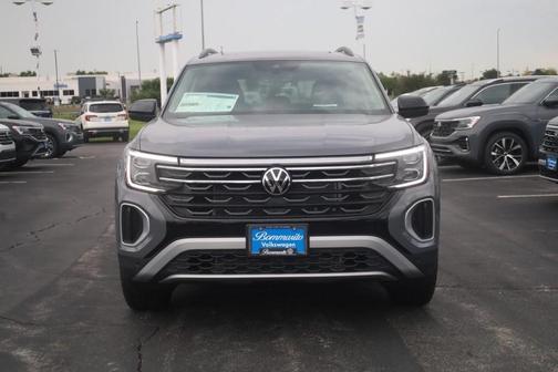 Pure Gray 2026 Volkswagen Atlas 2.0T Peak Edition