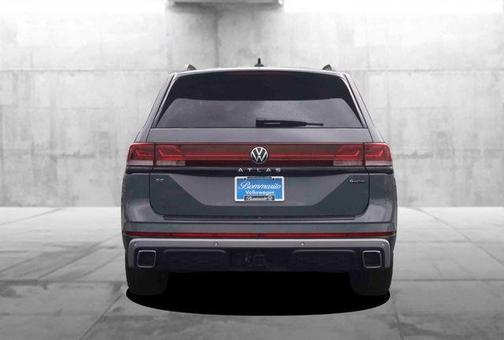 Pure Gray 2026 Volkswagen Atlas 2.0T Peak Edition