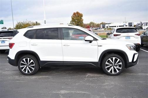 2024 Volkswagen Taos 1.5T SE