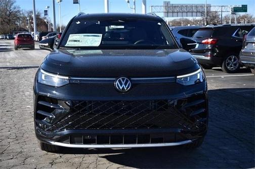 2026 Volkswagen Tiguan 2.0T SEL R-Line