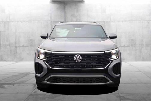 Silver Mist Metallic 2026 Volkswagen Atlas Cross Sport 2.0T SE W/TECHNOLOGY
