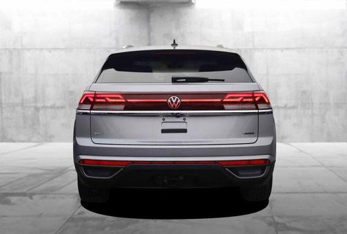Silver Mist Metallic 2026 Volkswagen Atlas Cross Sport 2.0T SE W/TECHNOLOGY
