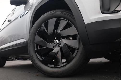 2026 Volkswagen Atlas Cross Sport 2.0T SE