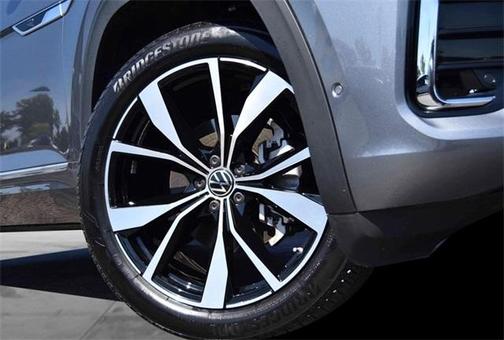2024 Volkswagen Atlas 2.0T SEL Premium R-Line