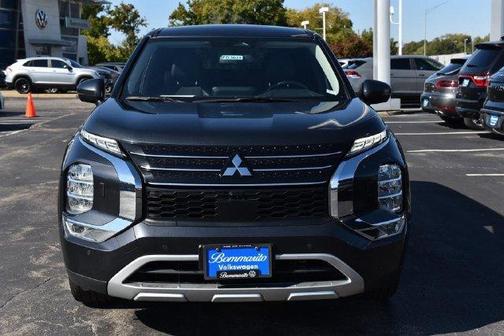 Black Diamond 2024 Mitsubishi Outlander SE