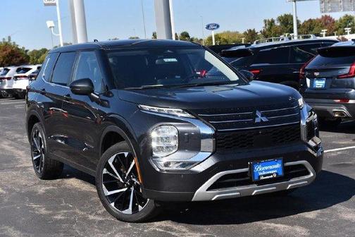 Black Diamond 2024 Mitsubishi Outlander SE