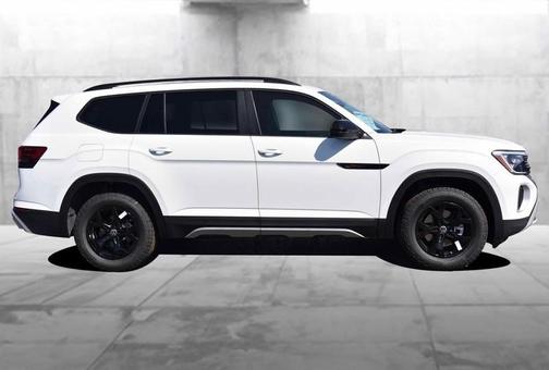 2025 Volkswagen Atlas 2.0T Peak Edition