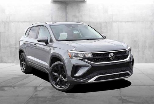 Pure Gray 2023 Volkswagen Taos 1.5T SE