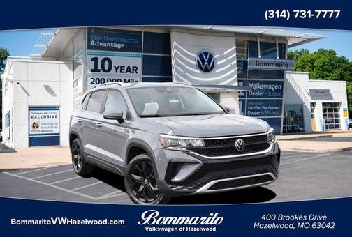 Pure Gray 2023 Volkswagen Taos 1.5T SE