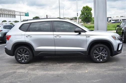 2024 Volkswagen Taos S FWD