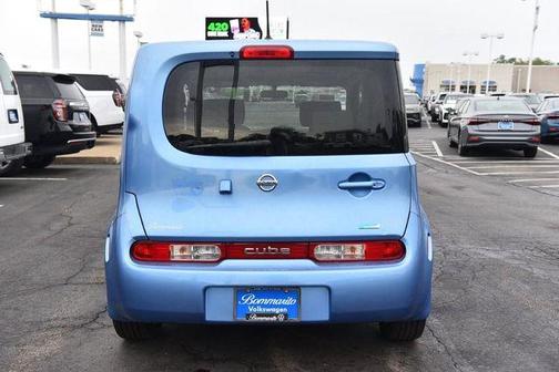 Bali Blue Pearl Metallic 2014 Nissan Cube 1.8 SL