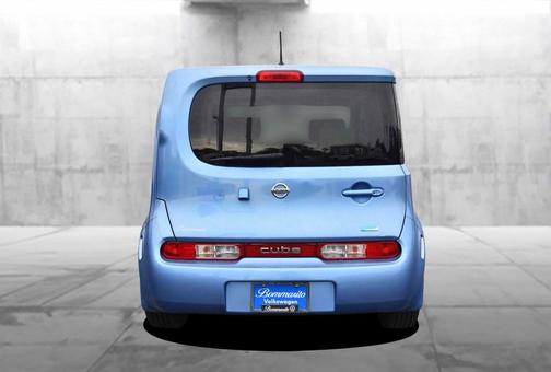 Bali Blue Pearl Metallic 2014 Nissan Cube 1.8 SL