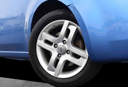 Bali Blue Pearl Metallic 2014 Nissan Cube 1.8 SL