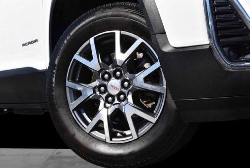 Summit White / White 2023 GMC Acadia SLT