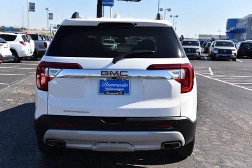 Summit White / White 2023 GMC Acadia SLT