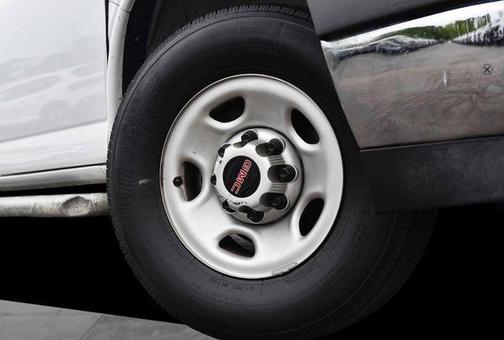 Summit White / White 2024 GMC Savana 2500 Work Van