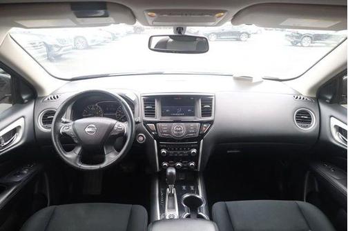 Magnetic Black 2019 Nissan Pathfinder SV