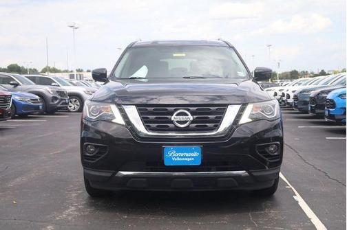 Magnetic Black 2019 Nissan Pathfinder SV