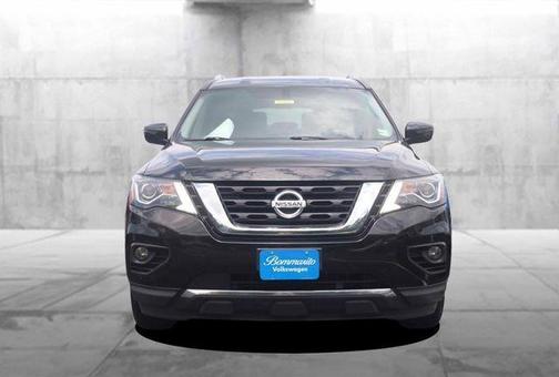 Magnetic Black 2019 Nissan Pathfinder SV