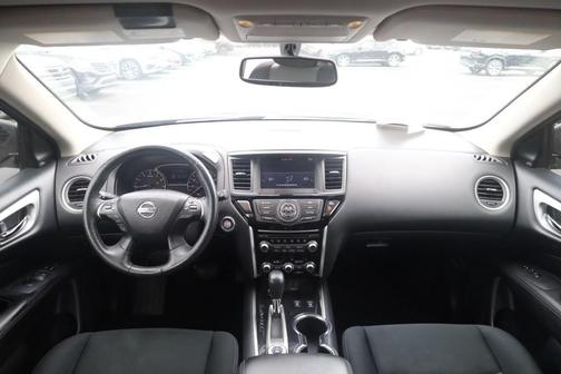 Magnetic Black 2019 Nissan Pathfinder SV