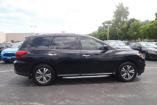 Magnetic Black 2019 Nissan Pathfinder SV