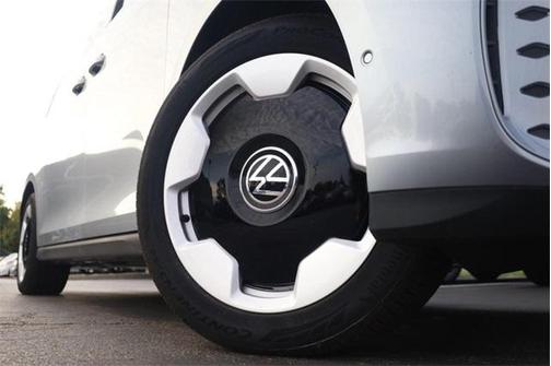 2025 Volkswagen ID. Buzz Pro S Plus
