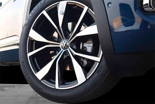2026 Volkswagen Atlas Cross Sport 2.0T SEL Premium R-Line