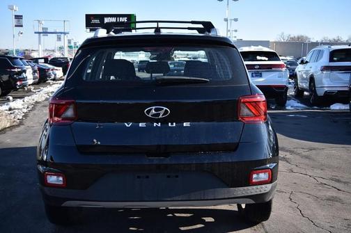 2024 Hyundai VENUE SEL