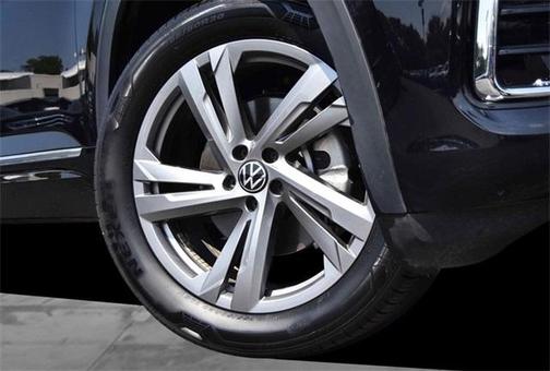 2024 Volkswagen Atlas Cross Sport 2.0T SEL R-Line